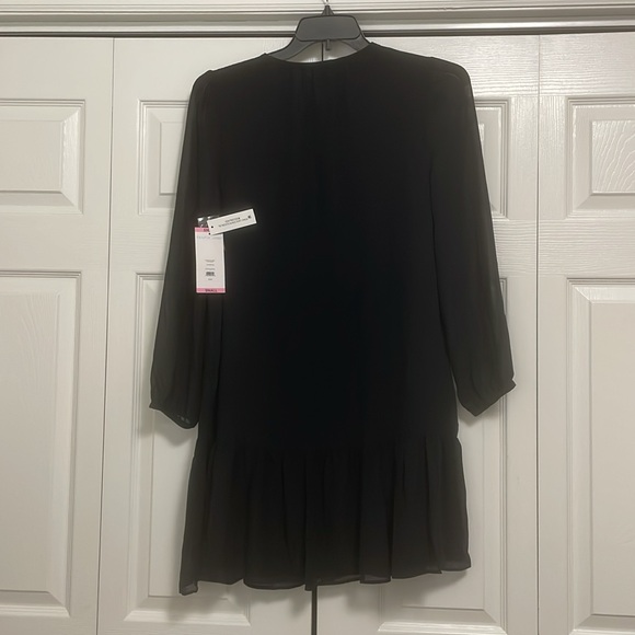 NWT Draper James Ladies Tie Neck Flounce Shift Dress Size Small. Color. Black - Picture 3 of 10